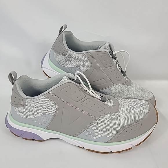 NEW Vionic Women's Deon Sneaker Light Grey Green Sz 10 - Picture 1 of 8